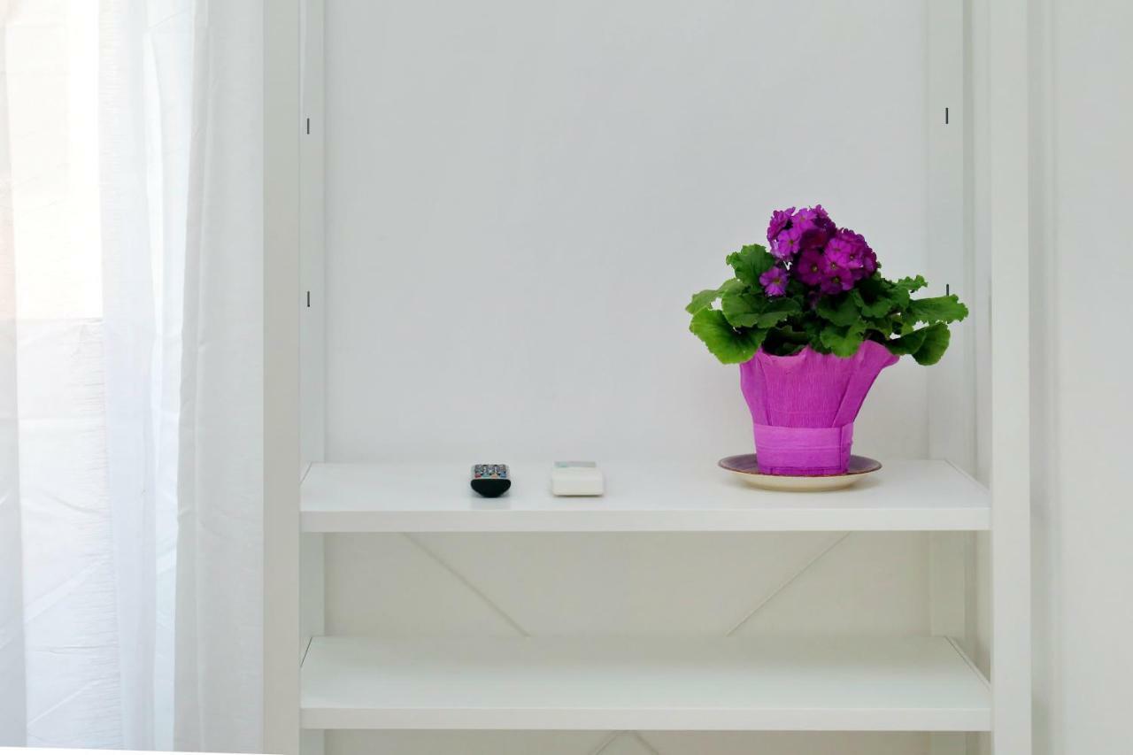 Apartment Deco's Place Cloe Rom