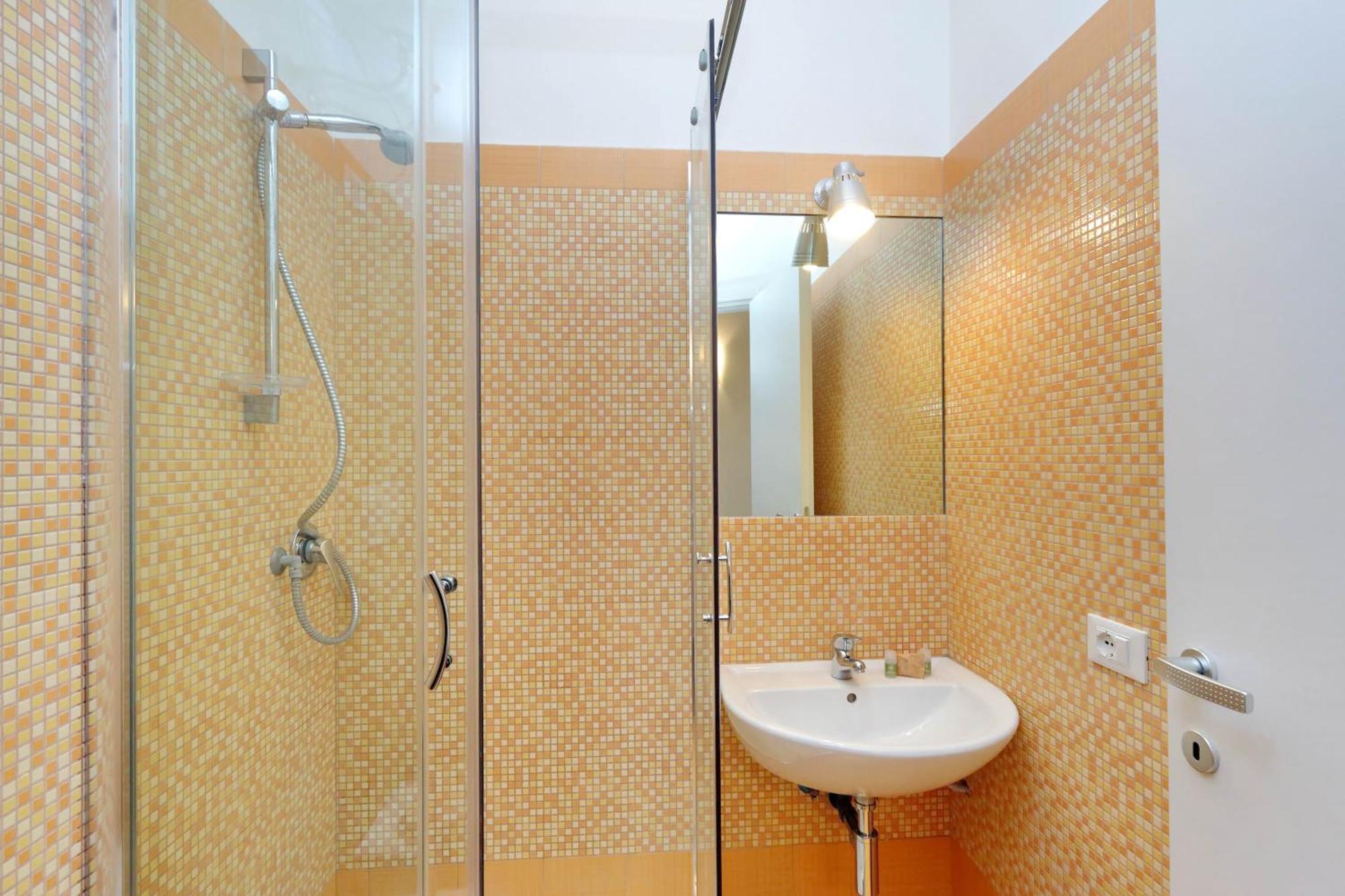 Apartment Deco's Place Cloe Rom